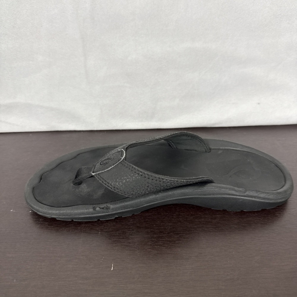 Olukai Ohana Sandals Women's Size‎ 8/8.5? Black Leather Rubber Flip Flops Summer - Picture 6 of 10